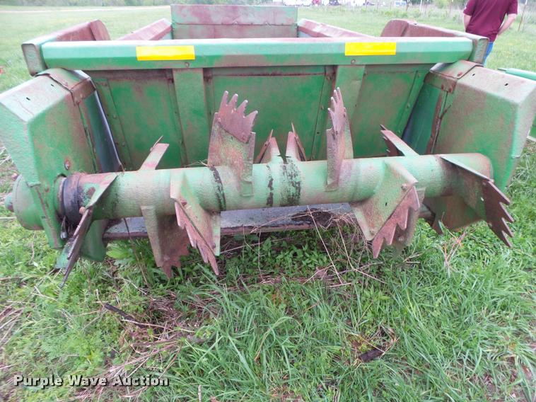 image for item DA2681 John Deere 450 manure spreader