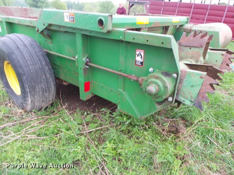 image for item DA2681 John Deere 450 manure spreader