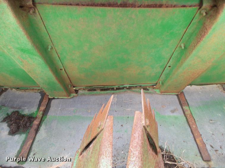 image for item DA2681 John Deere 450 manure spreader
