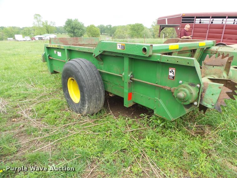 image for item DA2681 John Deere 450 manure spreader