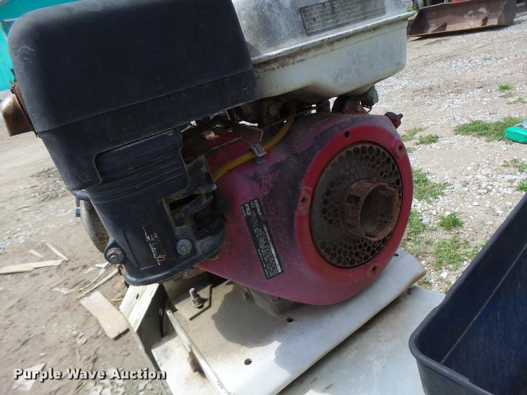 image for item DA3470 Willmar Super 600 fertilizer spreader