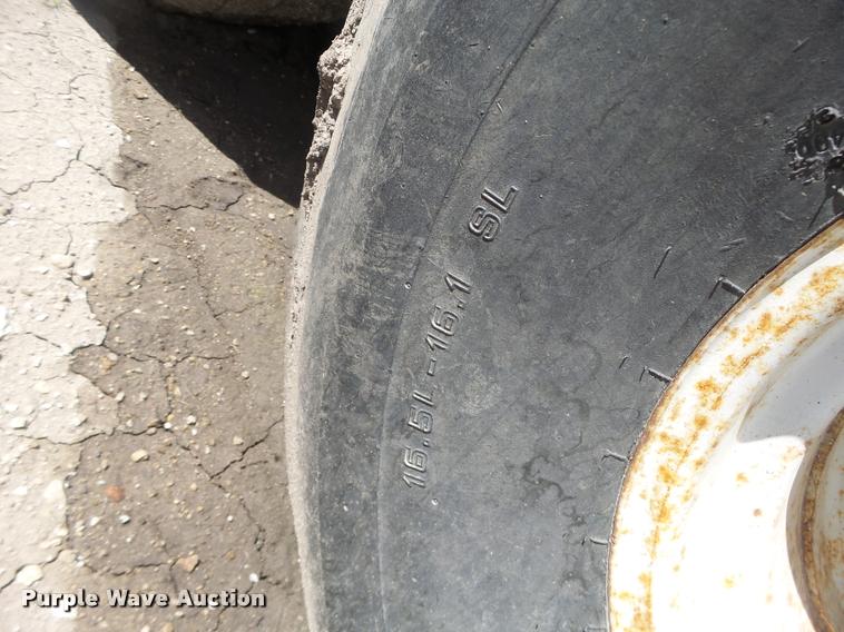 image for item DA3471 Willmar Super 600 fertilizer spreader