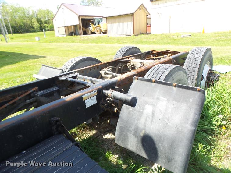 image for item DA3476 1998 Volvo WCA truck cab and chassis