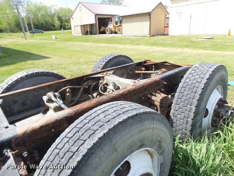 image for item DA3476 1998 Volvo WCA truck cab and chassis