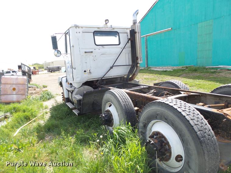 image for item DA3476 1998 Volvo WCA truck cab and chassis