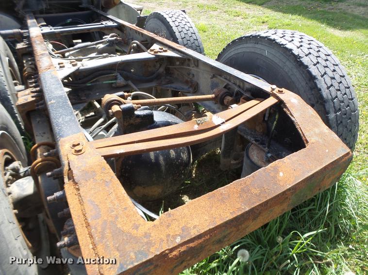 image for item DA3476 1998 Volvo WCA truck cab and chassis