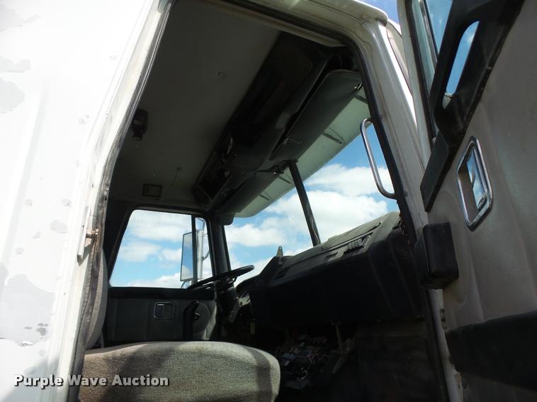 image for item DA3476 1998 Volvo WCA truck cab and chassis