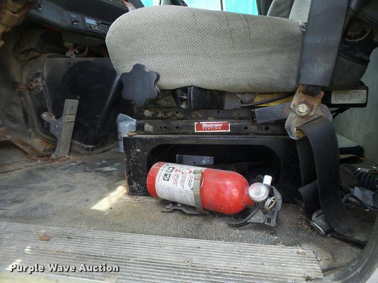 image for item DA3476 1998 Volvo WCA truck cab and chassis