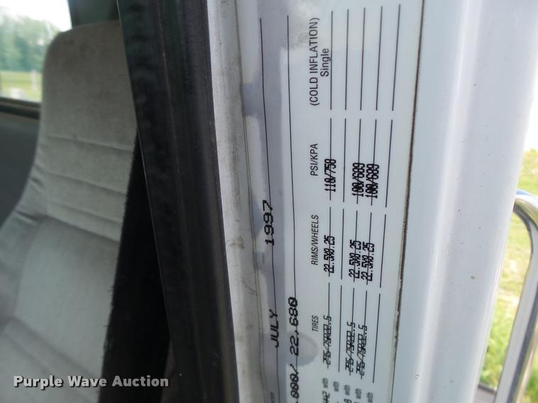 image for item DA3476 1998 Volvo WCA truck cab and chassis