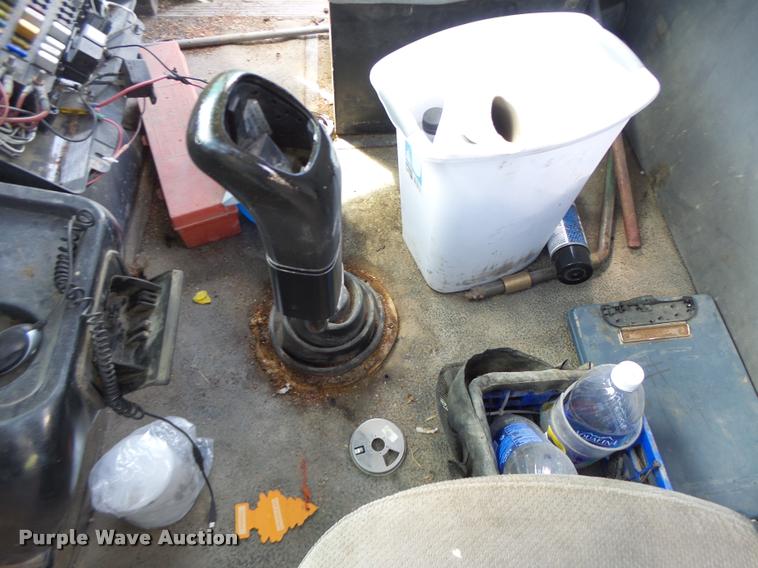 image for item DA3476 1998 Volvo WCA truck cab and chassis