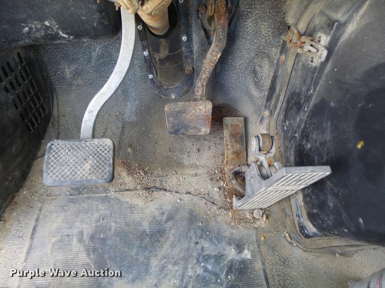 image for item DA3476 1998 Volvo WCA truck cab and chassis