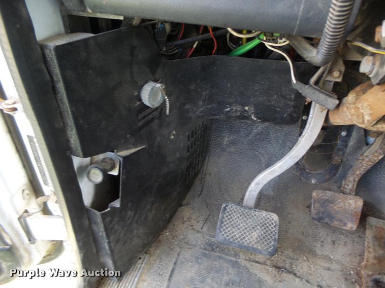 image for item DA3476 1998 Volvo WCA truck cab and chassis