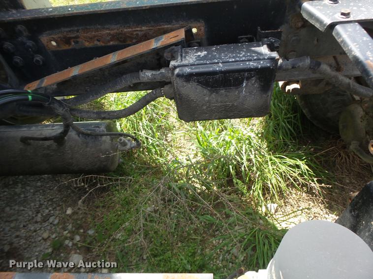 image for item DA3476 1998 Volvo WCA truck cab and chassis