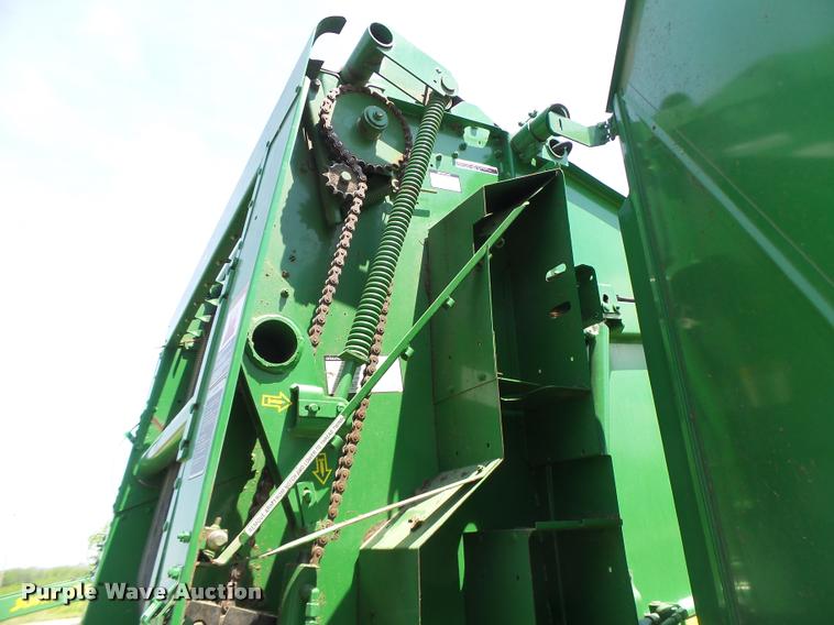 image for item DA3486 2008 John Deere 568 Mega Wide Plus round baler