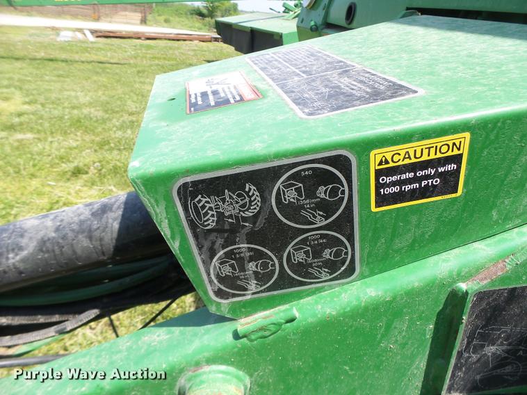 image for item DA3486 2008 John Deere 568 Mega Wide Plus round baler