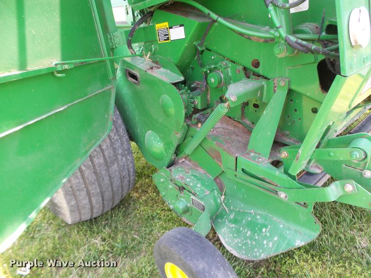 image for item DA3486 2008 John Deere 568 Mega Wide Plus round baler