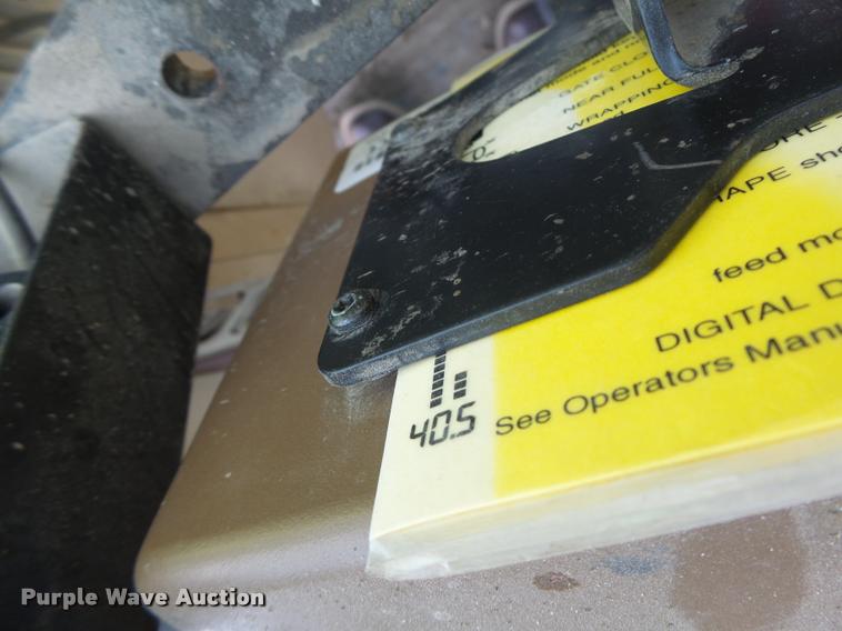 image for item DA3486 2008 John Deere 568 Mega Wide Plus round baler