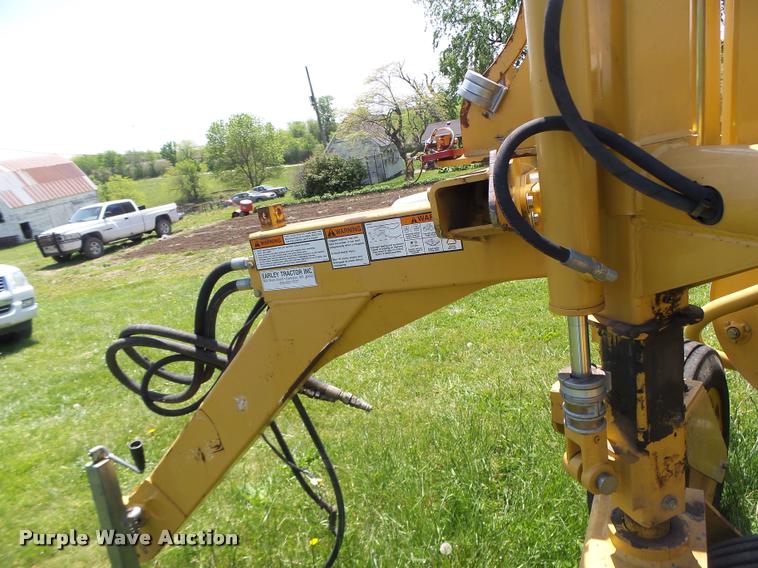 image for item DA3487 2009 Vermeer R2800 rake