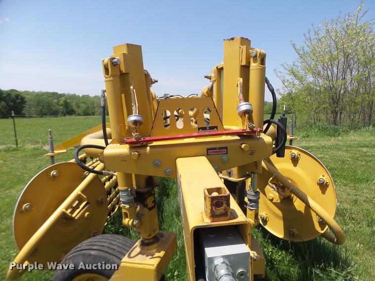 image for item DA3487 2009 Vermeer R2800 rake