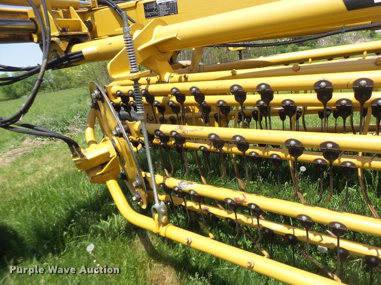 image for item DA3487 2009 Vermeer R2800 rake