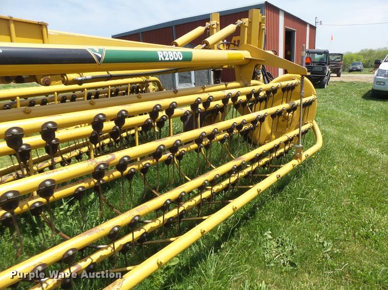 image for item DA3487 2009 Vermeer R2800 rake
