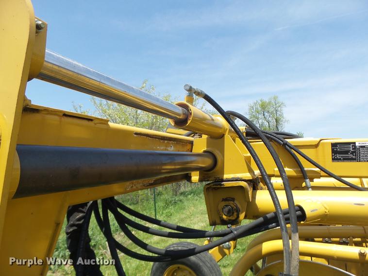 image for item DA3487 2009 Vermeer R2800 rake