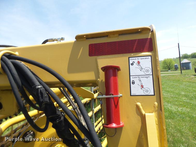 image for item DA3487 2009 Vermeer R2800 rake