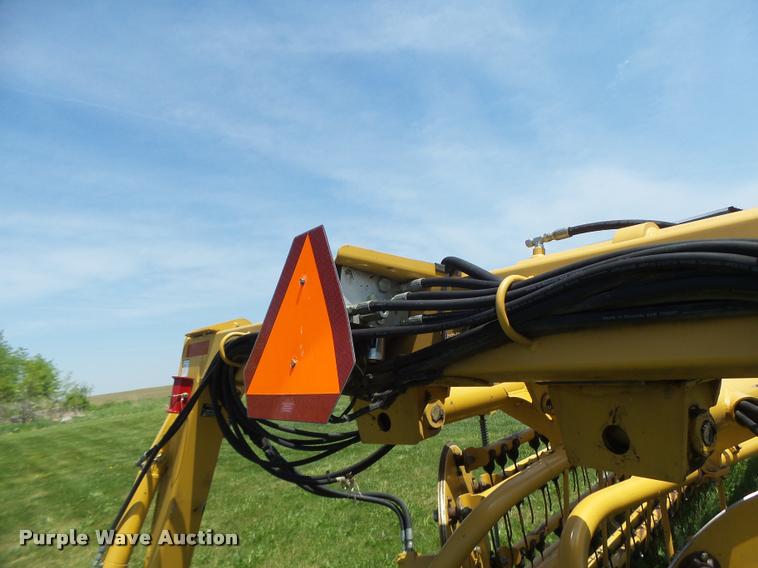 image for item DA3487 2009 Vermeer R2800 rake