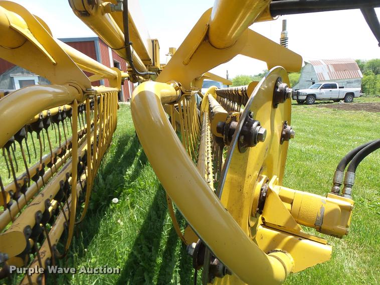 image for item DA3487 2009 Vermeer R2800 rake