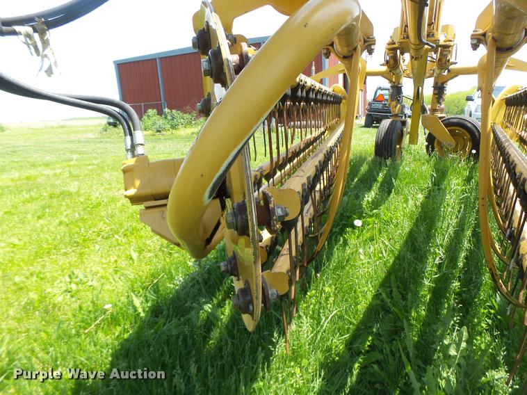 image for item DA3487 2009 Vermeer R2800 rake