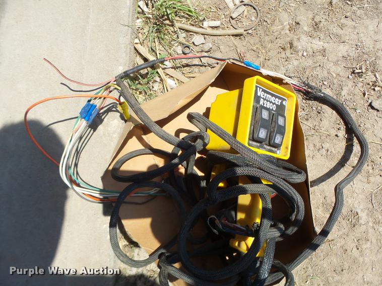 image for item DA3487 2009 Vermeer R2800 rake