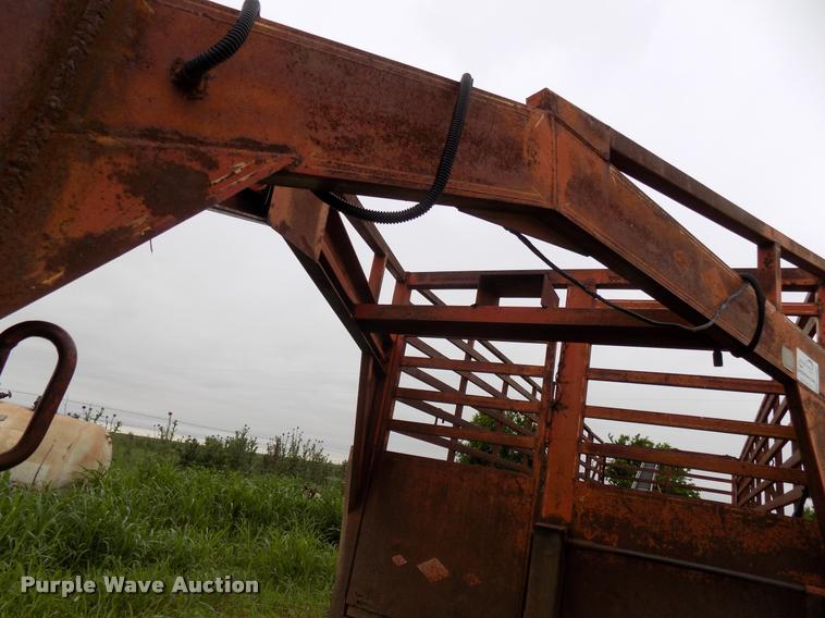 image for item DA6082 Diamond S livestock trailer