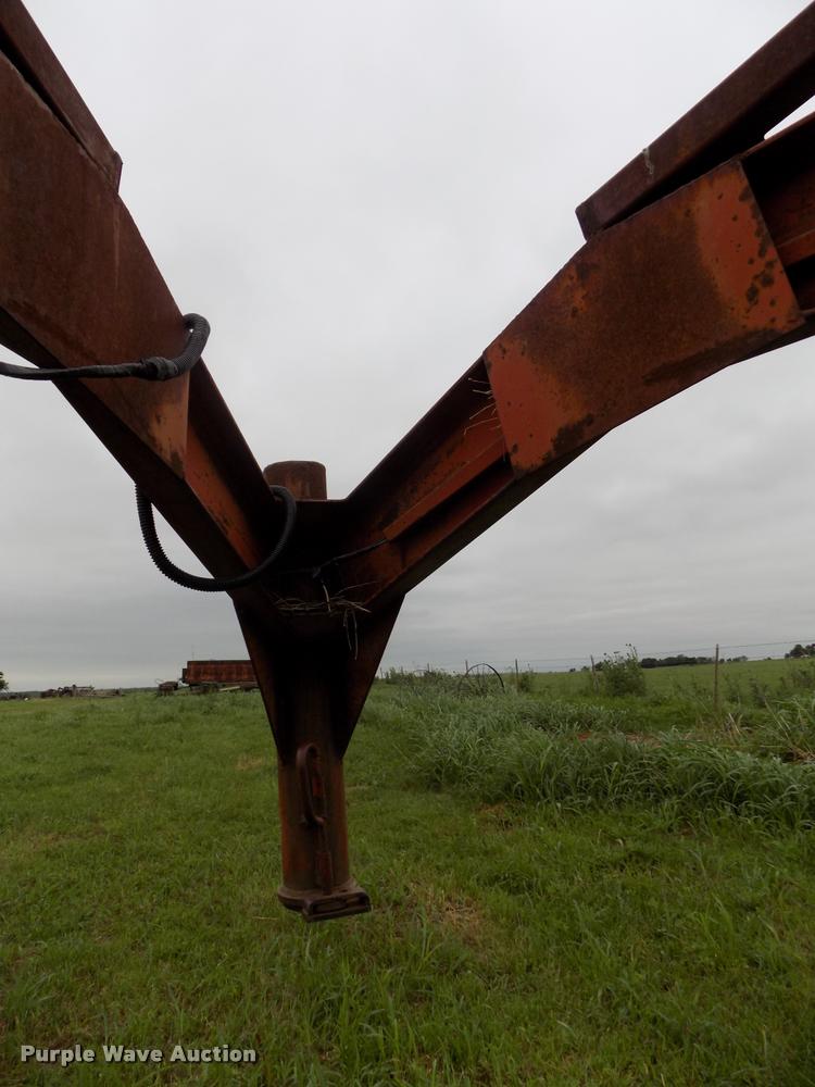 image for item DA6082 Diamond S livestock trailer