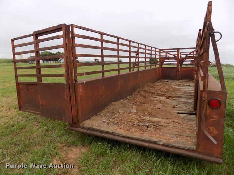 image for item DA6082 Diamond S livestock trailer
