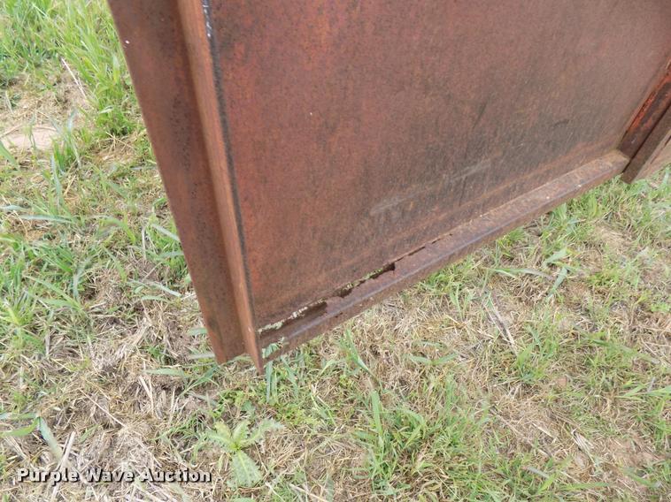 image for item DA6082 Diamond S livestock trailer