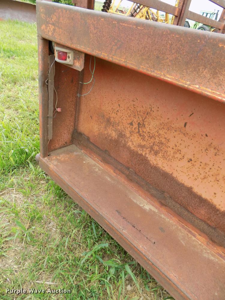 image for item DA6082 Diamond S livestock trailer