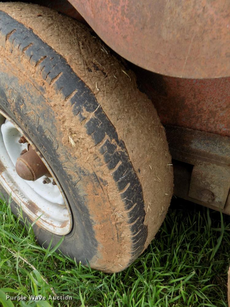 image for item DA6082 Diamond S livestock trailer