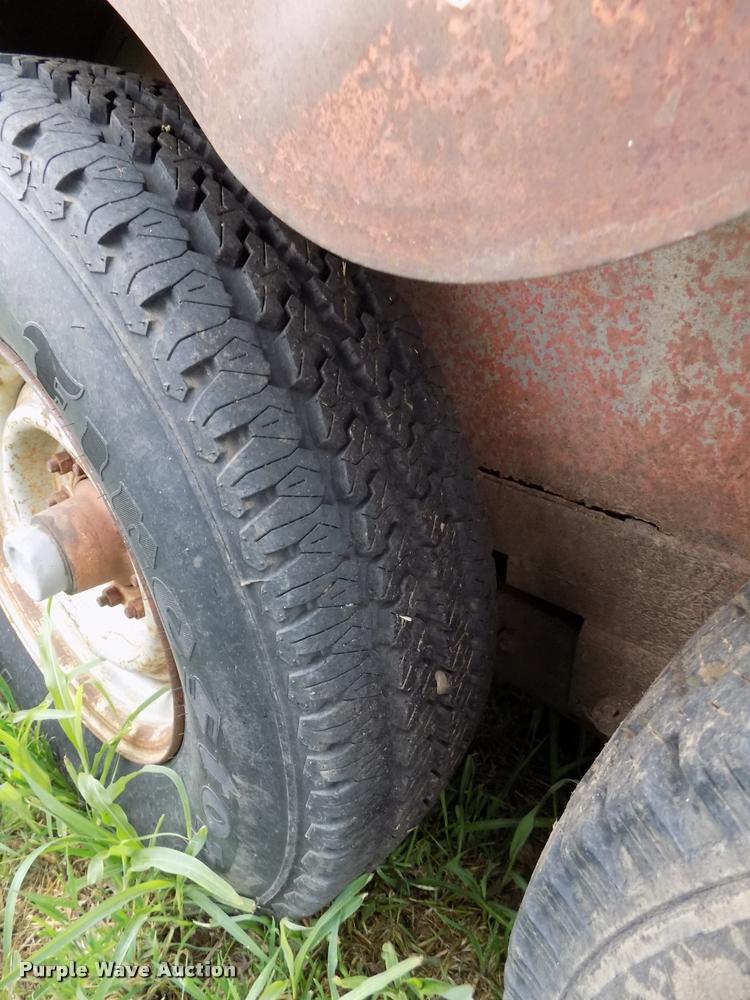 image for item DA6082 Diamond S livestock trailer