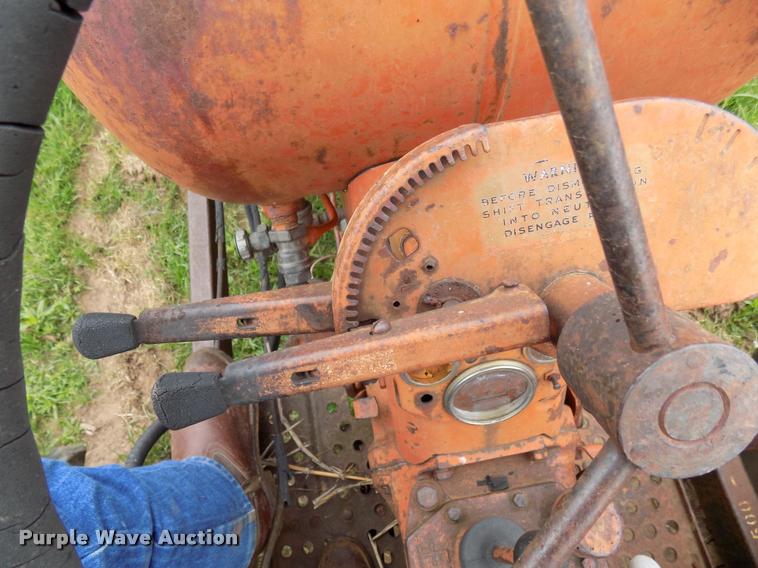 image for item DA6085 1959 Allis Chalmers D17 tractor