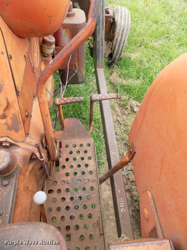 image for item DA6085 1959 Allis Chalmers D17 tractor