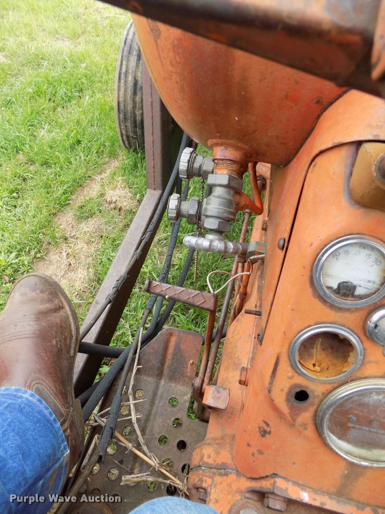 image for item DA6085 1959 Allis Chalmers D17 tractor