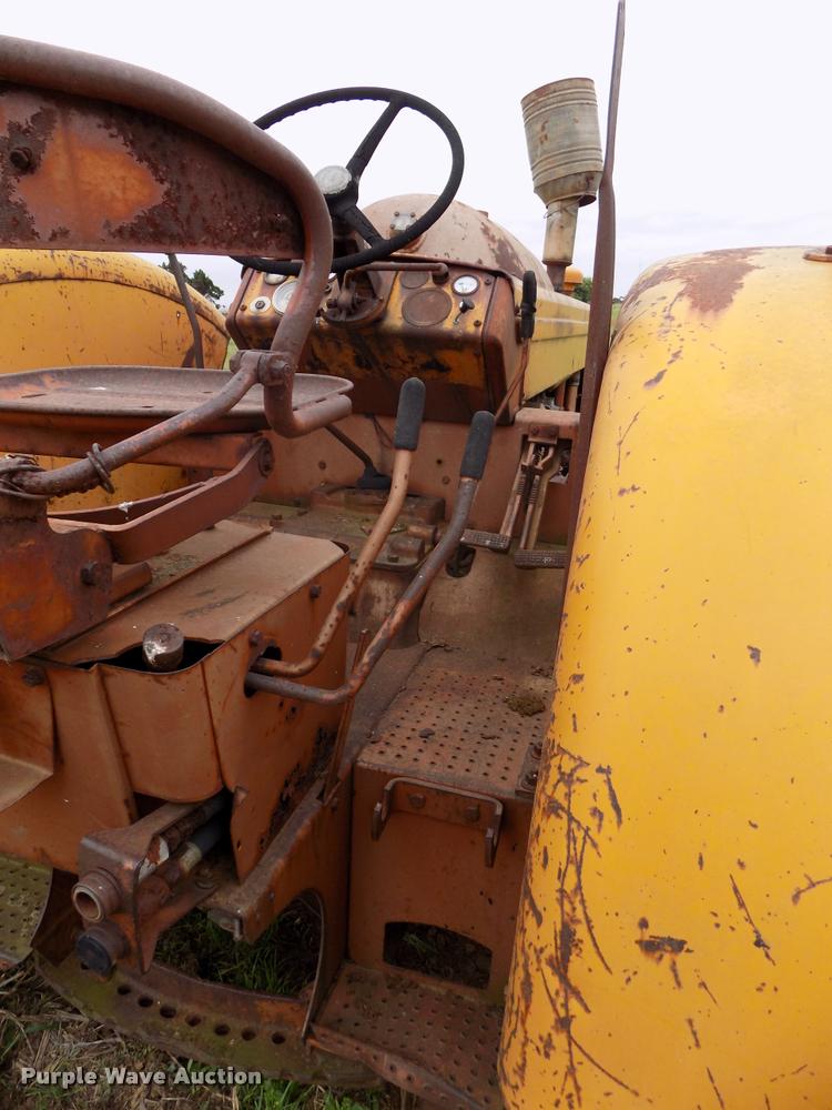 image for item DA6086 1960 Minneapolis Moline 6-VI tractor