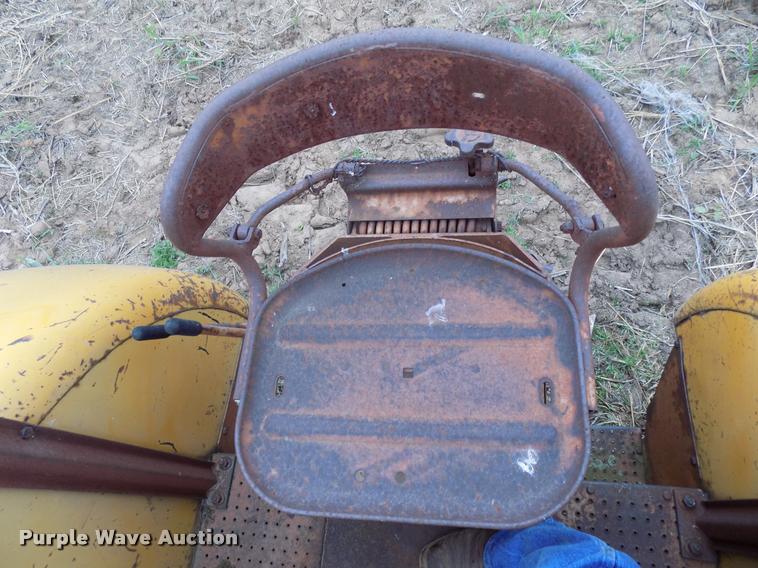 image for item DA6086 1960 Minneapolis Moline 6-VI tractor