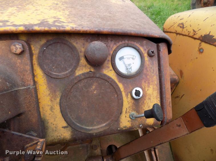 image for item DA6086 1960 Minneapolis Moline 6-VI tractor