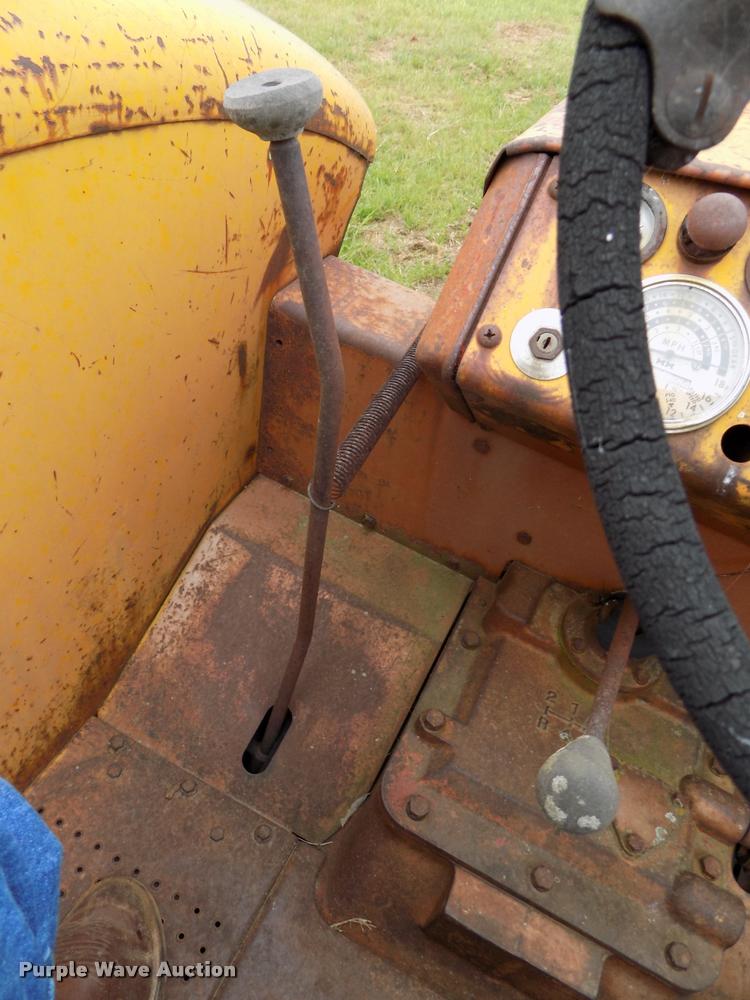 image for item DA6086 1960 Minneapolis Moline 6-VI tractor