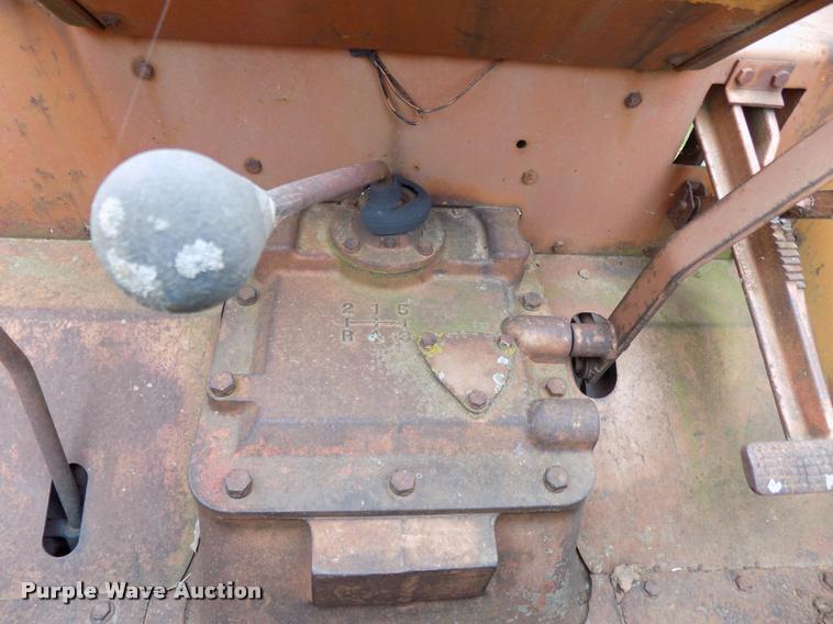 image for item DA6086 1960 Minneapolis Moline 6-VI tractor