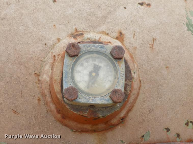 image for item DA6086 1960 Minneapolis Moline 6-VI tractor