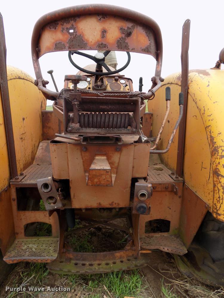 image for item DA6086 1960 Minneapolis Moline 6-VI tractor