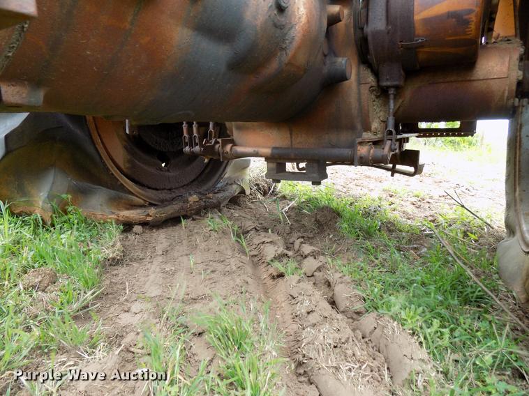 image for item DA6086 1960 Minneapolis Moline 6-VI tractor