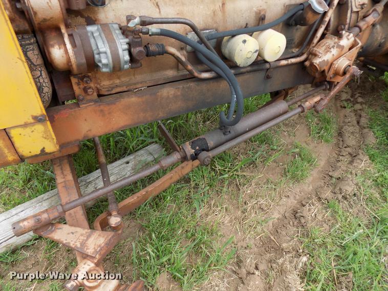 image for item DA6086 1960 Minneapolis Moline 6-VI tractor